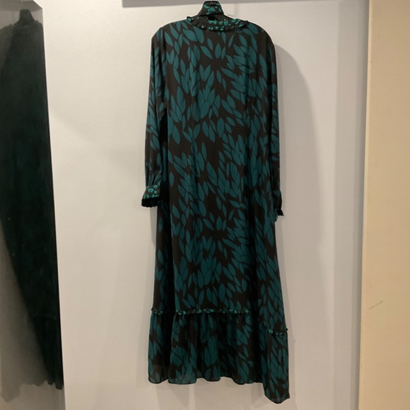 CAbi Dress Set - Picture 4 of 9